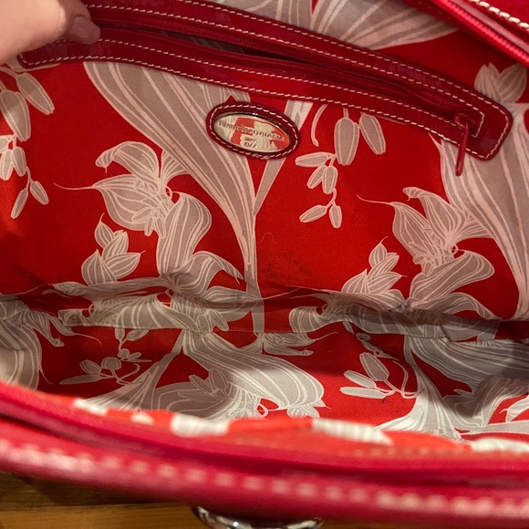 Francesco Biasia Red Patent Leather Purse - Picture 3 of 4